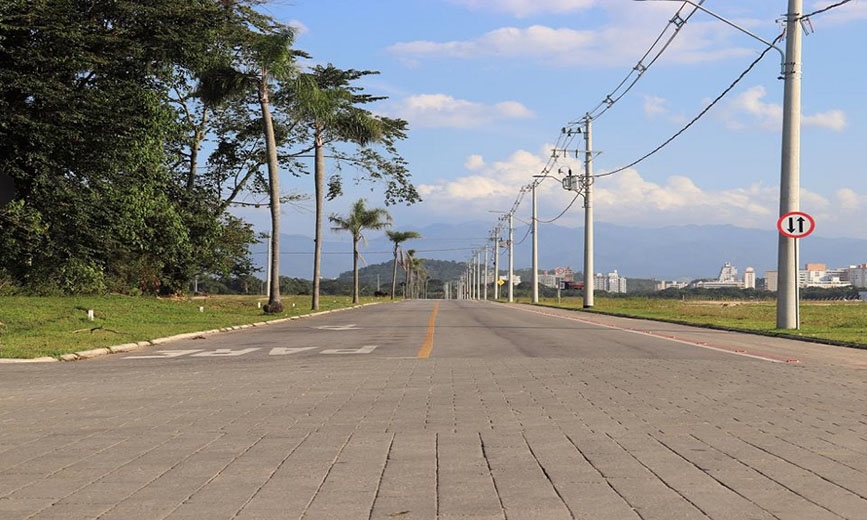 A Pedra Branca apresenta o Aeropark, um empreendimento único e de proposta inovadora.