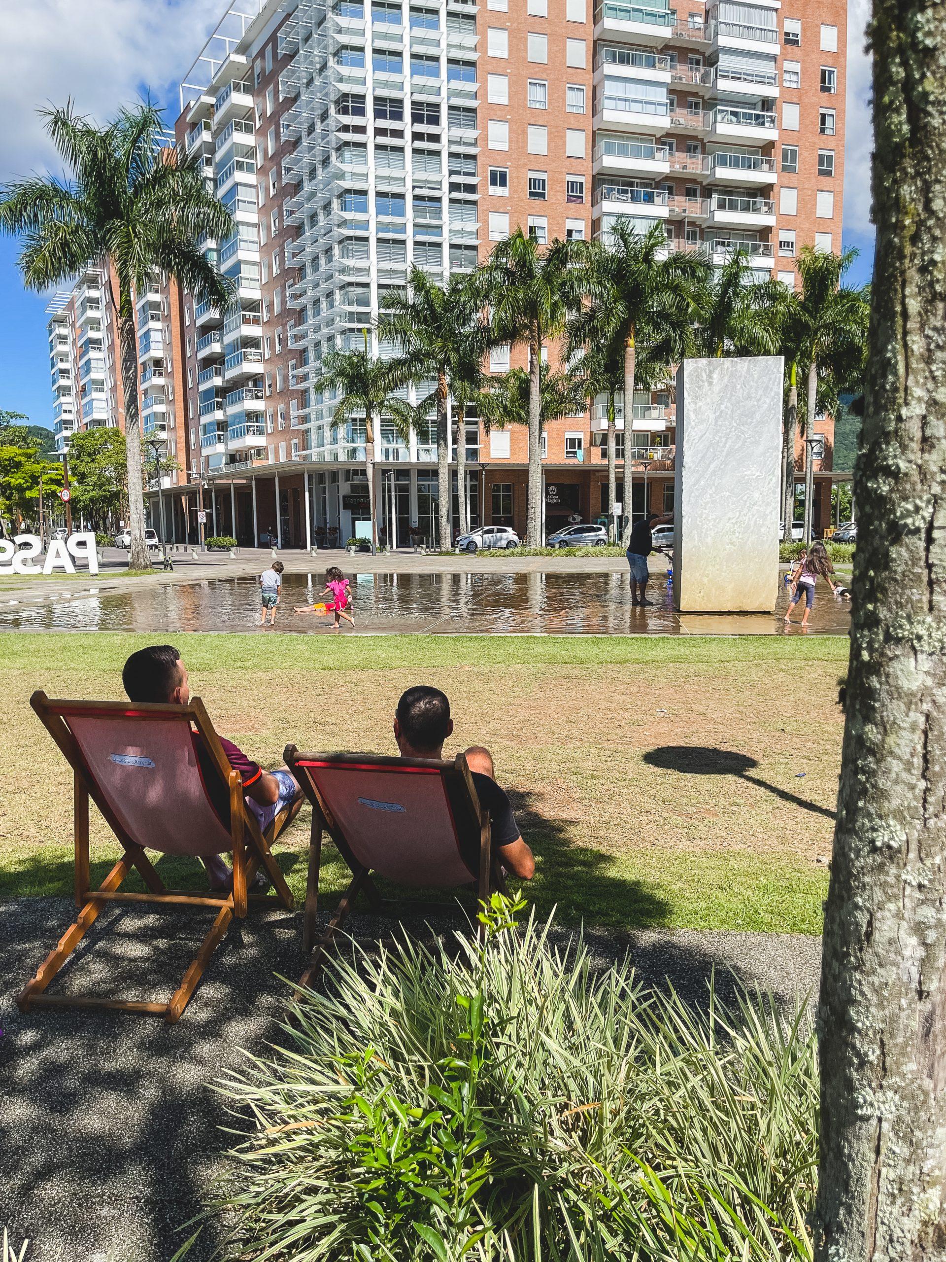 Conceito de mobiliário urbano amigável para as pessoas