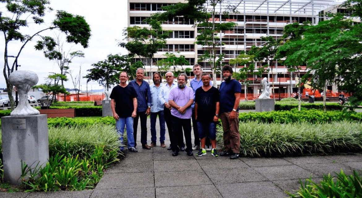 PEDRA BRANCA REALIZOU ATO PARA HOMENAGEAR ESCULTORES E ENTREGAR OBRAS À COMUNIDADE PEDRA BRANCA REALIZOU ATO PARA HOMENAGEAR ESCULTORES E ENTREGAR OBRAS À COMUNIDADE