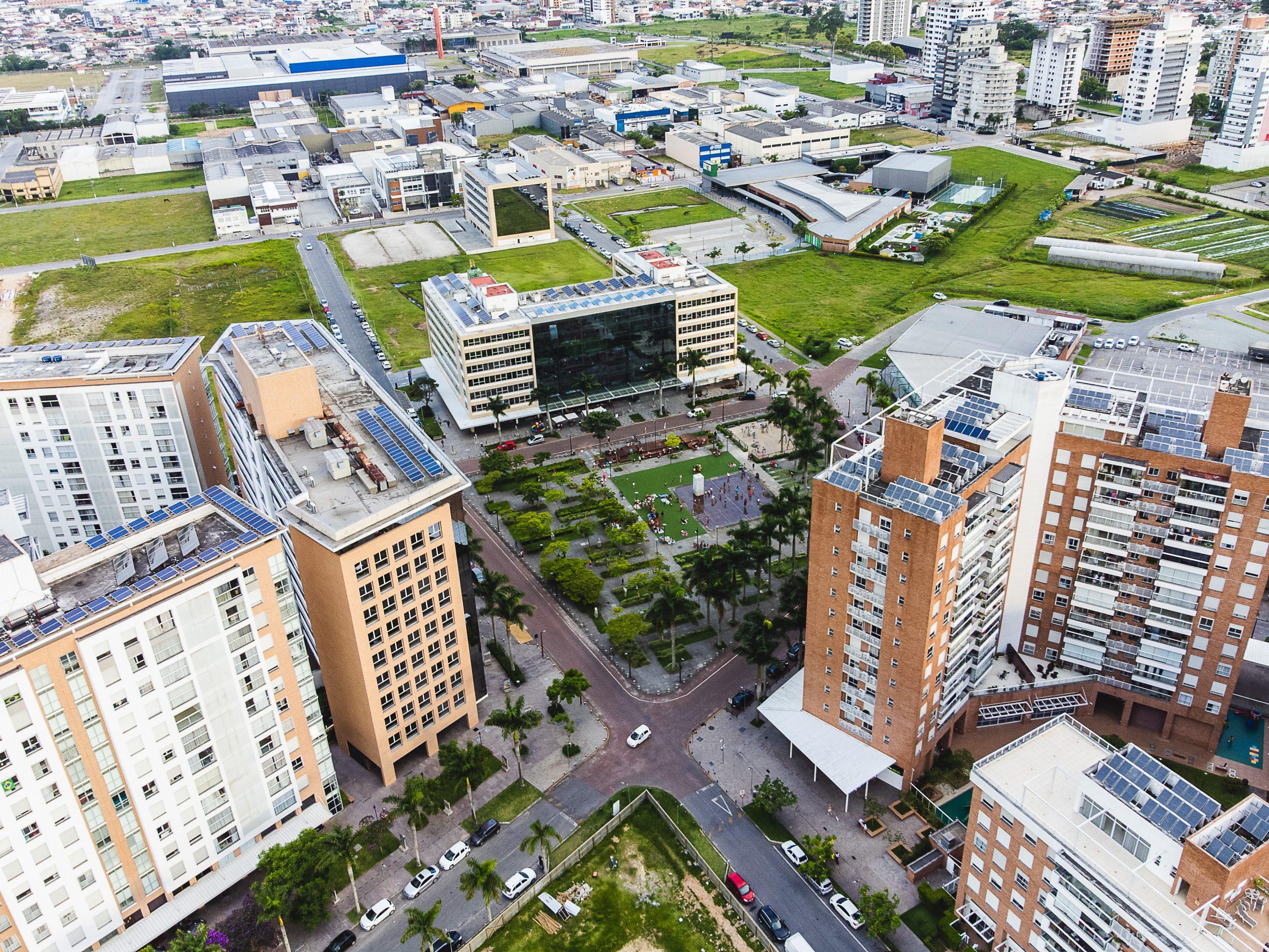 Soluções de desenho urbano para criar ambientes multiusos Soluções de desenho urbano para criar ambientes multiusos