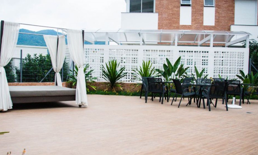 Pátio da Pedra concept phrase:
An icon of urban integration that suggests contemplation, diversity and sophistication.